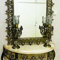 آینه و شمعدان برنجی