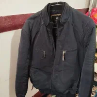 کاپشن و پالتو|لباس|نیشابور, پنجراه|دیوار