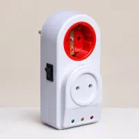 قاب محافظ برق دو پریز با پلاتین و ارت برنجی
