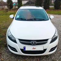 جک سواری J5 دنده اتومات رنگ سفید مدل ۹۴