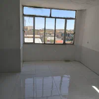 آپارتمانی/تمیز/کوچه حموم/املاک زکی پور