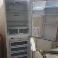 یخچال فریزر ایسو کاملا سالم