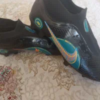 کفش ورزشی فوتبالی|کیف، کفش، کمربند|اندیشه, شهرک مریم|دیوار