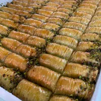 فروشنده بخش نان و شیرینی|استخدام خدمات فروشگاه و رستوران|رشت, استادسرا|دیوار