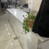 به علت تغییر شغل فروش میز کانتر و اتاق پرو رگال
