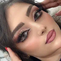 فقط ۵۰۰بابهترین متریال(میکاپ وشنیون عروس وهمراهی*