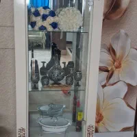 بوفه و ساعت چوبی