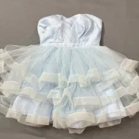 پیراهن کوتاه|لباس|مشهد, پایگاه شکاری|دیوار