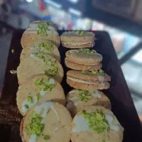کاکول محلی و شیرینی با مغز گردو .شیر و کره محلی|خوردنی و آشامیدنی|شهرکرد, |دیوار
