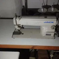 ۲ عدد چرخ خیاطی سر دوز و / راسته دوز ب قیمت و اتو