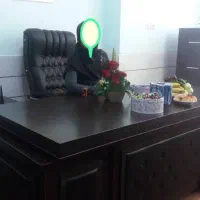 فروش فوری میز و صندلی مدیریت و۶تاصندلی اداری