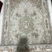 دو عدد فرش کرم