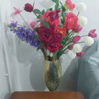 گل و گلدان
