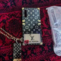 قاب گوشی سالمه سالمه فقط یکی دوبار استفاده شده