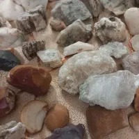 سنگ قیمتی|بدلیجات|شیراز, کوشک میدان|دیوار