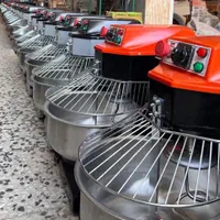 اسپیرال ۵ کیلو اسپیرال خمیرگیر خمیرکن حرفه‌ای|کافی‌شاپ و رستوران|اصفهان, زاجان|دیوار
