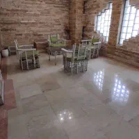 پشت پارک کوروش _۸۷متر۲خواب _رو به افتاب با امکانات