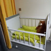 تخت و گهواره کودک