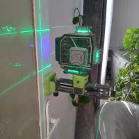 تراز لیزری و دریل شارژی