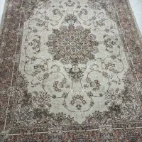 فرش ۷۰۰ شانه طرح کلاسیک تمیز و سالم