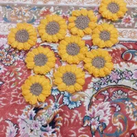 گل های تزئینی بافتنی