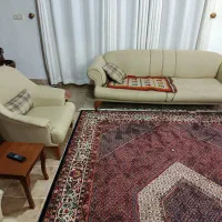 فروش مبل ، فرش ، میز تحریر دست دوم|فرش|لنگرود, |دیوار
