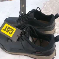 سلام دورود یه عدد کفش اسپرت خارجی اصل|کیف، کفش، کمربند|قم, سراجه (۱۵ خرداد)|دیوار