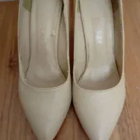 کفش مجلسی کرم زنانه سایز ۴۰