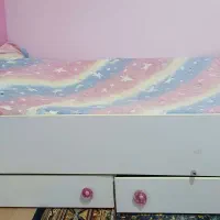 تخت و کمد آپادانا