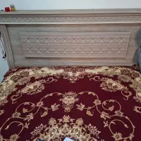 تخت دونفره با اینه دراور وپاتختی وصندلی ارایش