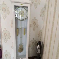 ساعت پایه دار