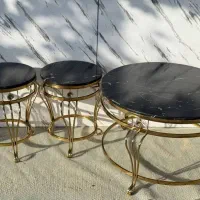 جلومبلی و عسلی فلزی استیل یا طلایی گلمیز گل میز|مبلمان خانگی و میز عسلی|مرودشت, فاز دوم شهرک فرهنگیان|دیوار