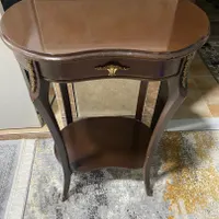میز تلفن در حد نو
