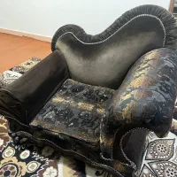 مبل تک نفره همراه با میز