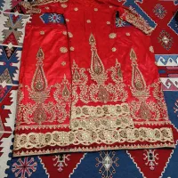 لباس محلی رنگ قرمز|لباس|شیراز, قلعه نو|دیوار