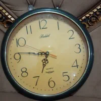 ساعت دیواری سالم سالم