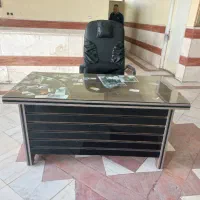 میز و صندلی مدیریت سالم