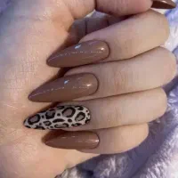 تخفیف ویژه کاشت ناخن 250و کراتین