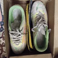 کتونی فوتبال مخصوص چمن همراه با کفی