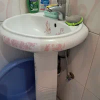 روشویی به همراه شیر