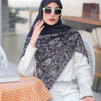 روسری حاشیه ترمه چاپ خیس، دست دوز قواره 125