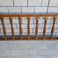 یک عدد نرده چوبی به طول 2/5وبه عرض 75سانتی متر