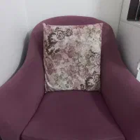 دو عدد مبل تک نفره|مبلمان خانگی و میز عسلی|قم, سالاریه|دیوار