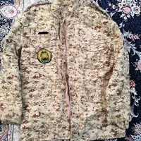 اورکت ژاکت کلاه دسکتش نظامی و کیسه انفرادی