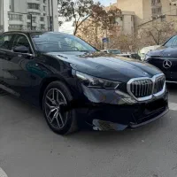 بی ام و I5  تحویل فوری مدل 2025