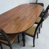 میز چوبی آنتیک