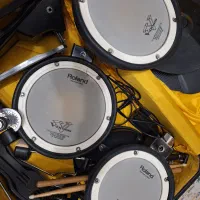 وی درام roland td4kx2|درام و پرکاشن|رشت, گلزاران|دیوار