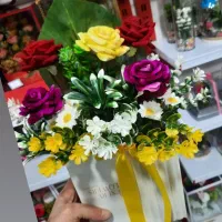 باکس گل و شاخه گل و دسته گل