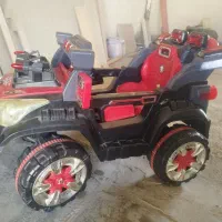 ماشین چهار چرخ اسباب بازی جنس قدیمی و محکم