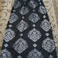 کنار پرده ای